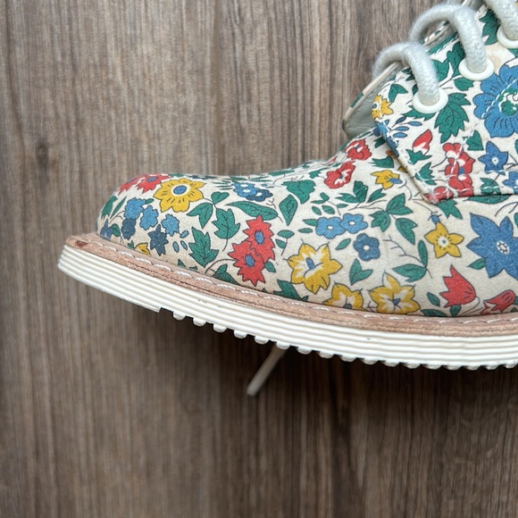 Dr. Martens X Liberty Floral Evan Boots | 6 - Picture 4 of 10